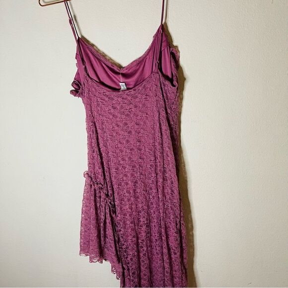 NWT Urban Outfitters Tierra Lace Purple Asymmetrical Midi Dress Large - Picture 9 of 10